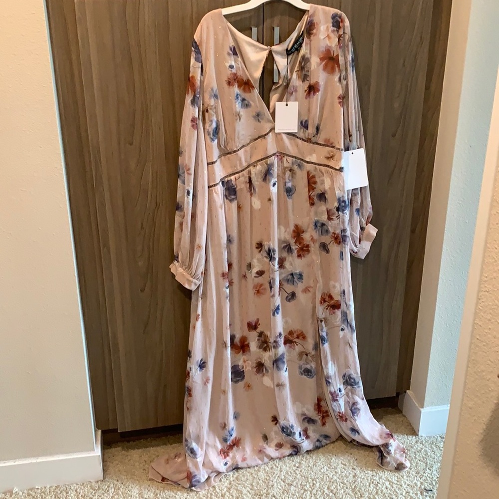 Dress - Picture 1 of 4
